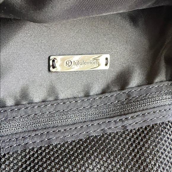 Lululemon Sherpa Backpack - Picture 11 of 16
